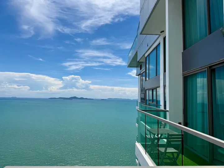 1 Bedroom Condo for sale at Wongamat Tower