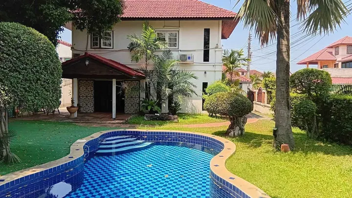 3 Bedroom House for sale at Park Village