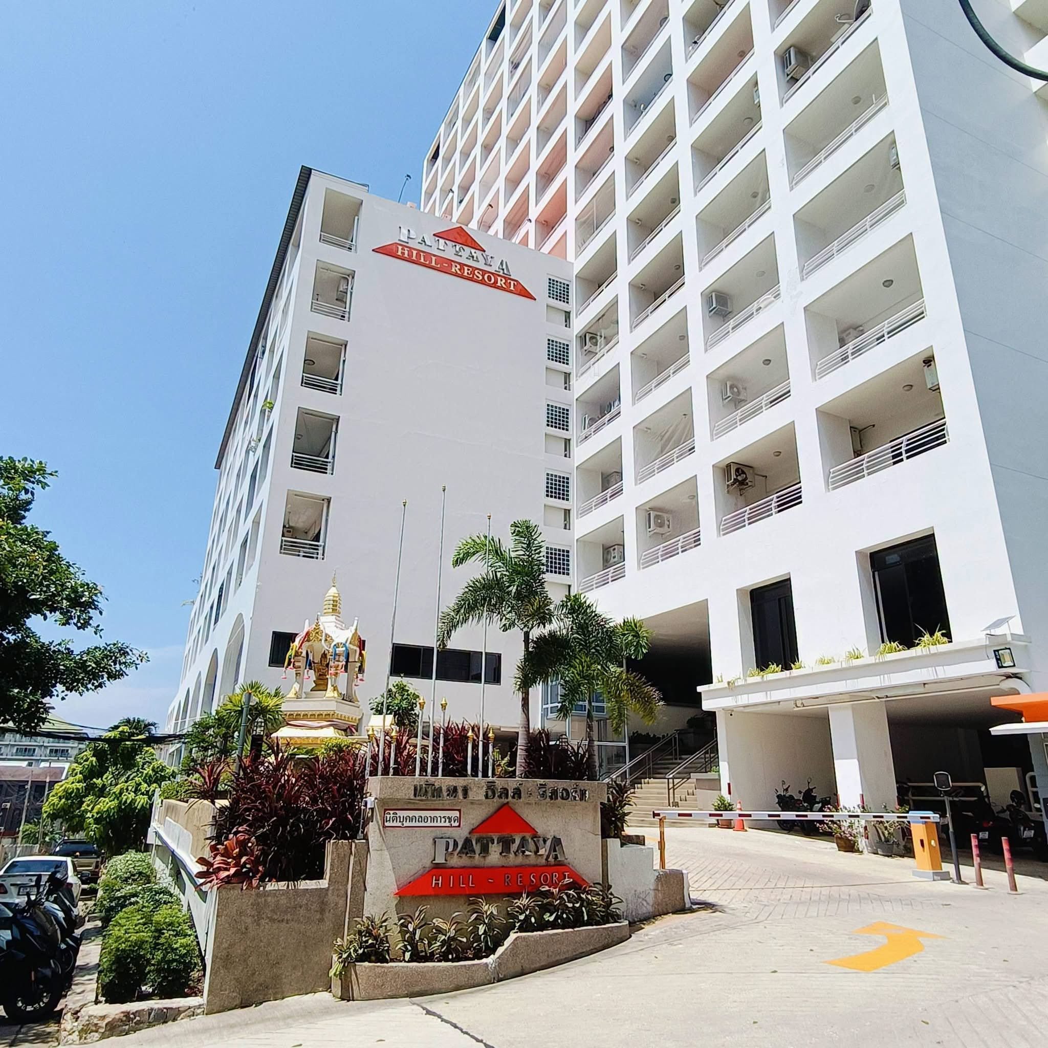 1 Bedroom Condo for sale at Pattaya Hill Resort