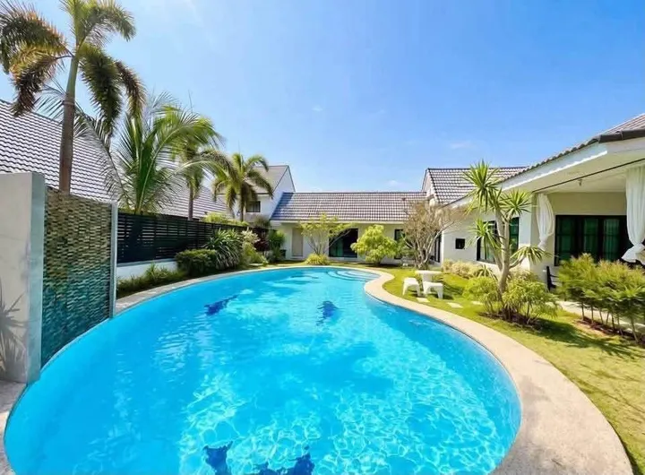5 Bedroom Villa for rent in Mabprachan