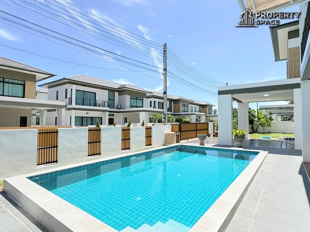 8 Bedroom House for rent at Tropical Village 2
