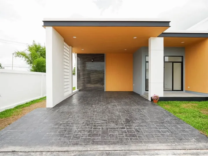 3 Bedroom House for sale in Khao Chi Chan