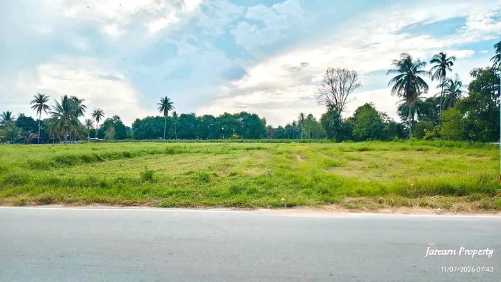 Land for sale in Pong