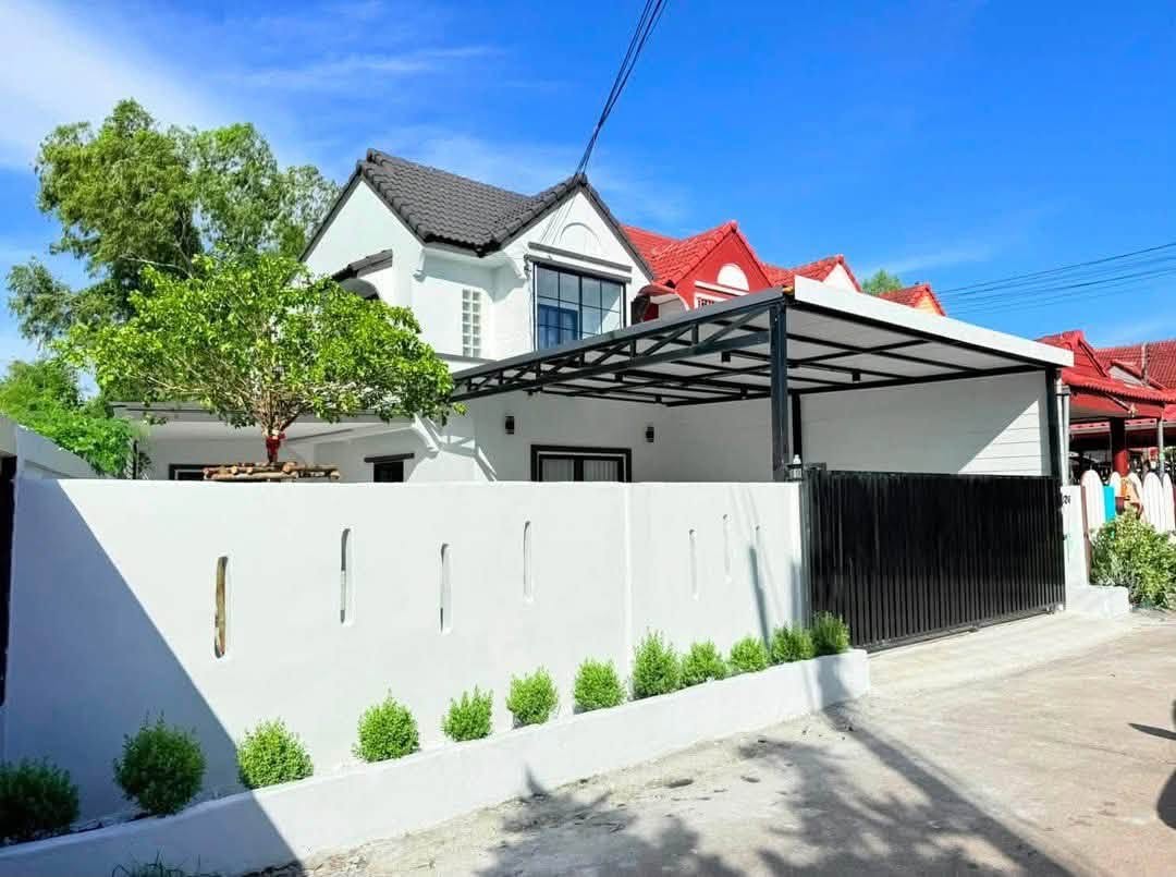 3 Bedroom Townhouse for sale in Siam Country Club