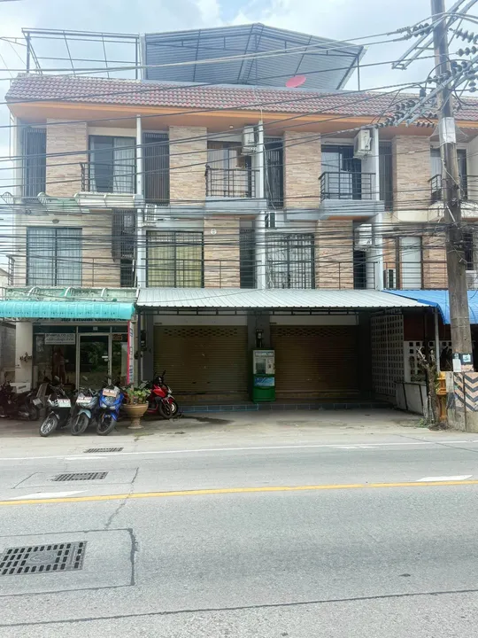 Listing photo