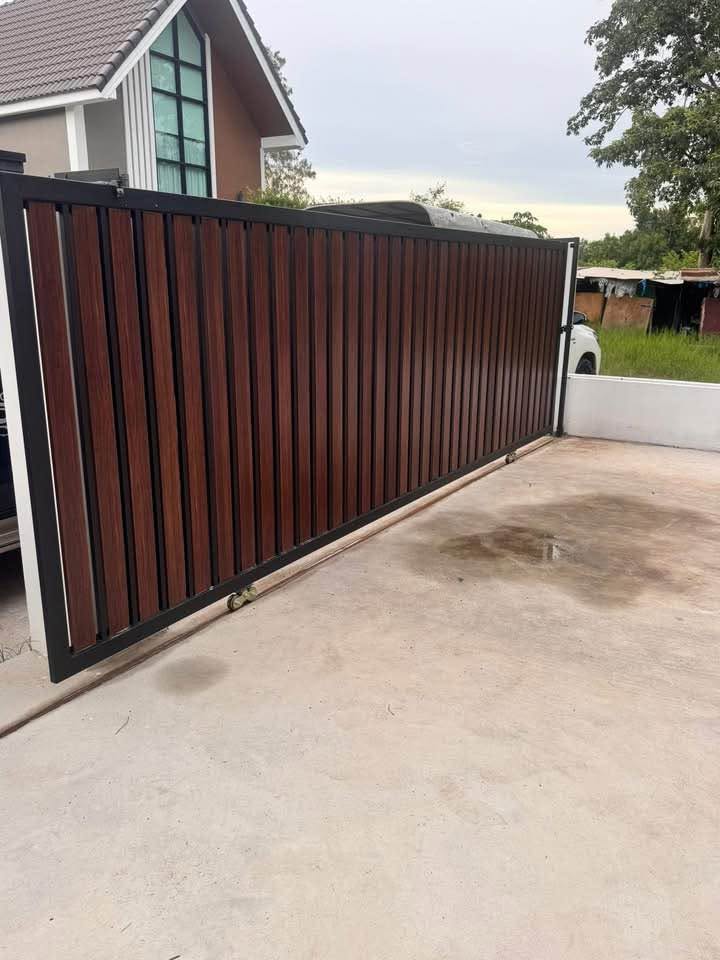 4 Bedroom House for rent at Mabprachan Lake Village