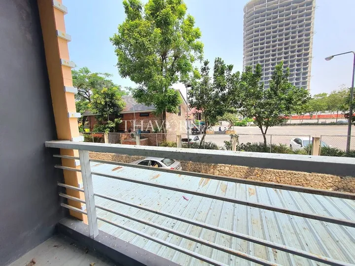 Photo from a listing at Neo Sea View