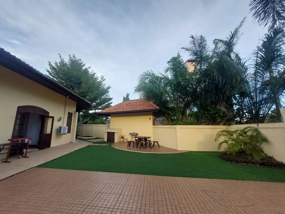 3 Bedroom Villa for sale in Soi Siam