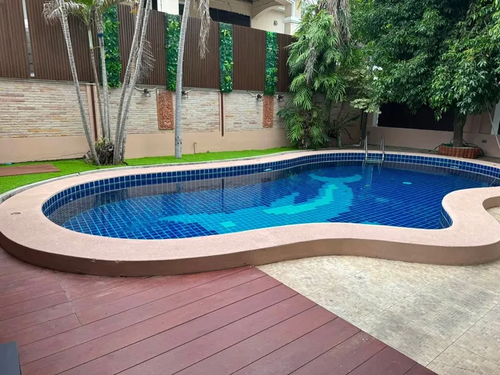 6 Bedroom Villa for rent at European Home Place