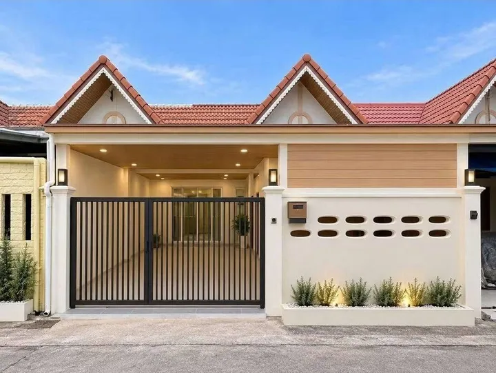 2 Bedroom Townhouse for sale in Nong Ket Yai