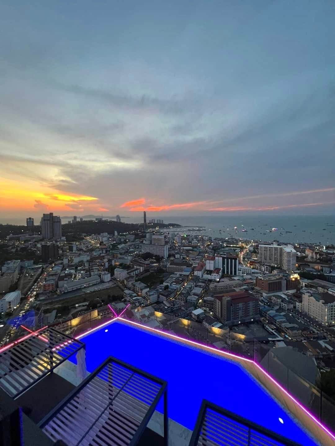 2 Bedroom Condo for rent at Arcadia Millennium Tower