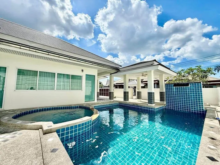 3 Bedroom House for rent in Huai Yai
