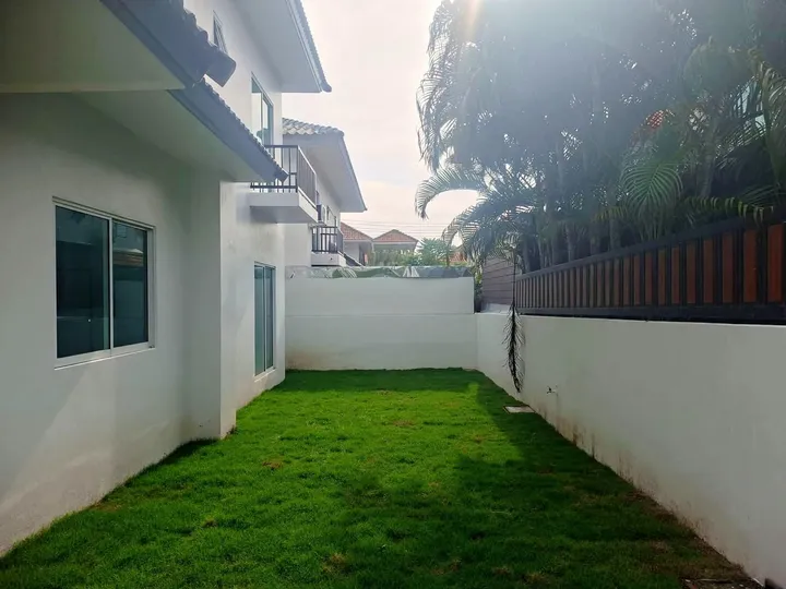 3 Bedroom Townhouse for sale at Happy Place