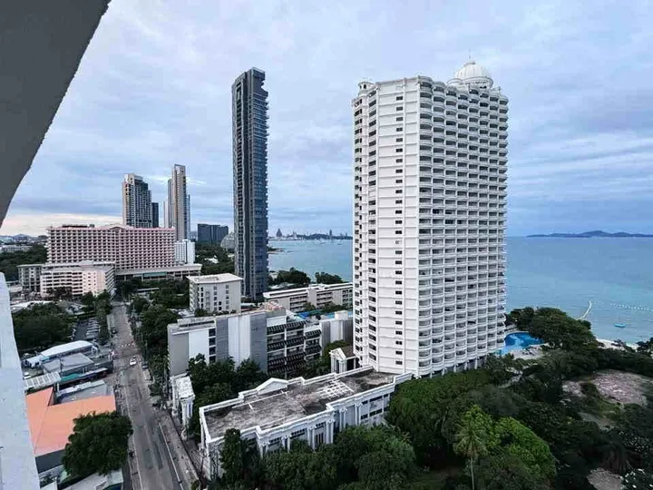 Studio for sale at Wongamat Garden Beach Resort