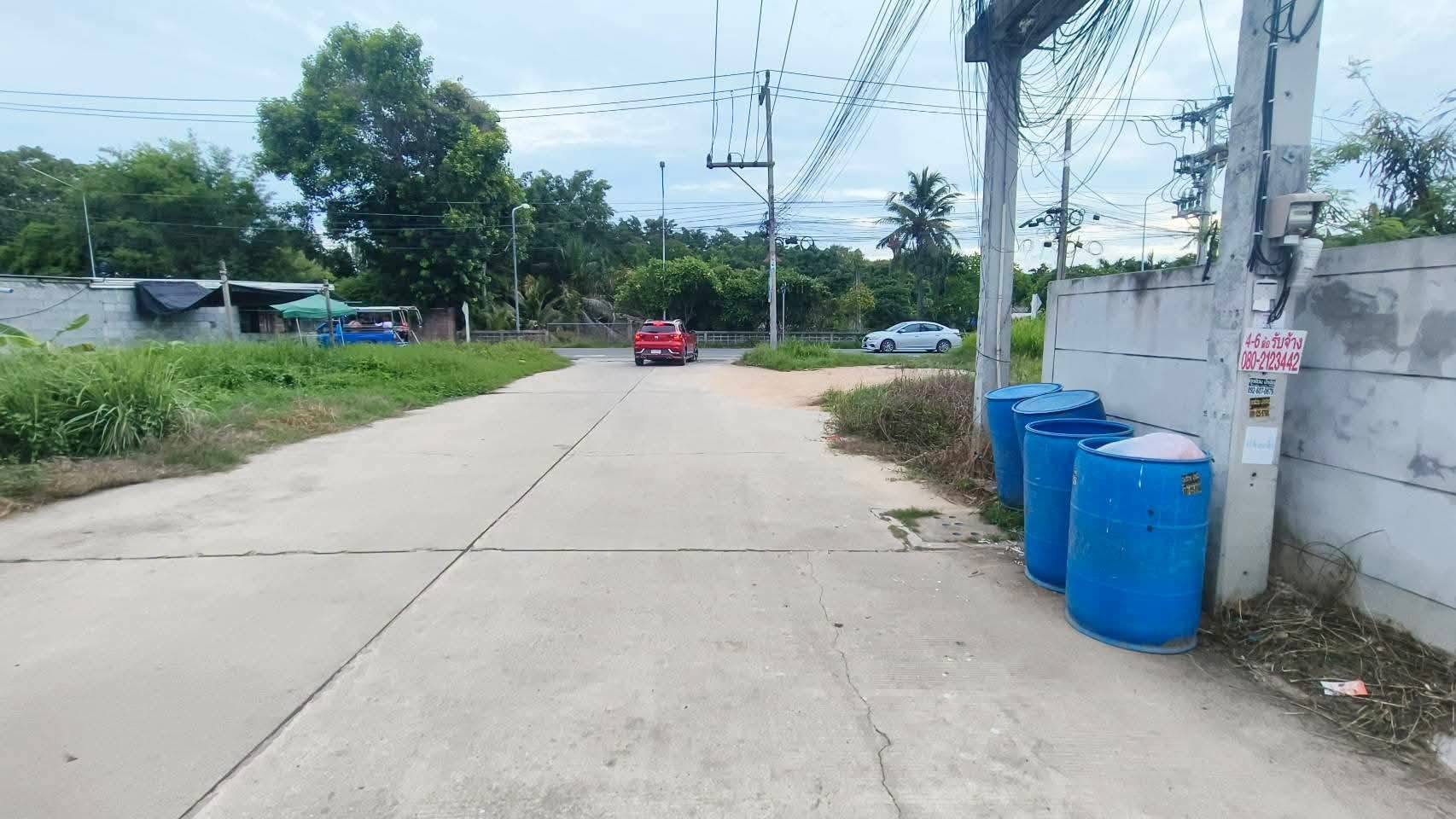 Land for sale in Takhian Tia