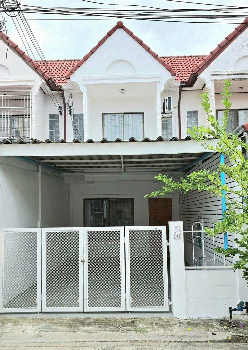 2 Bedroom Townhouse for sale in East Pattaya
