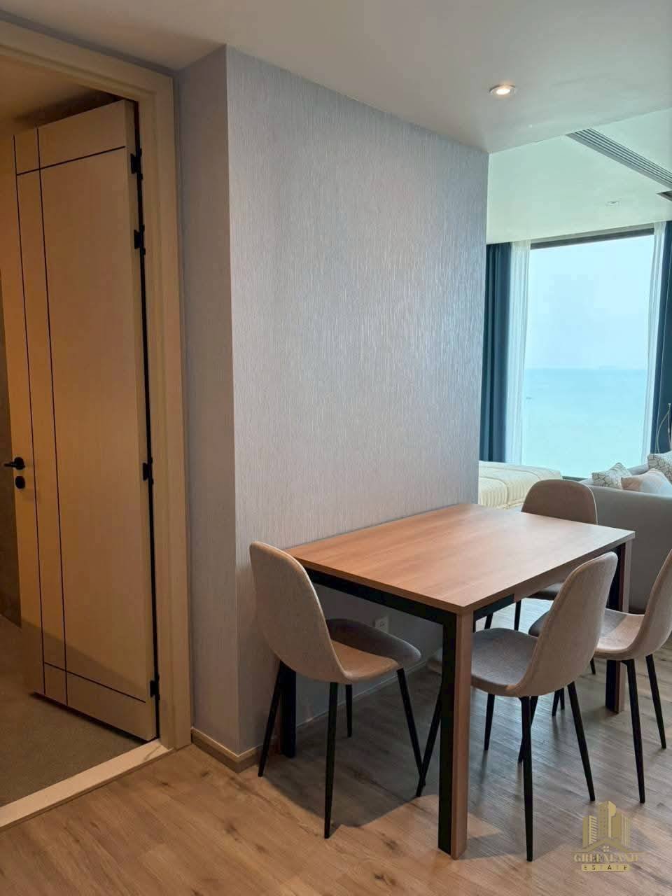 1 Bedroom Condo for rent at Arom Wongamat