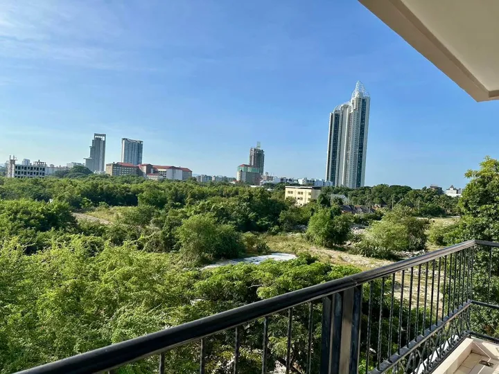 Photo from a listing at Espana Condo Resort