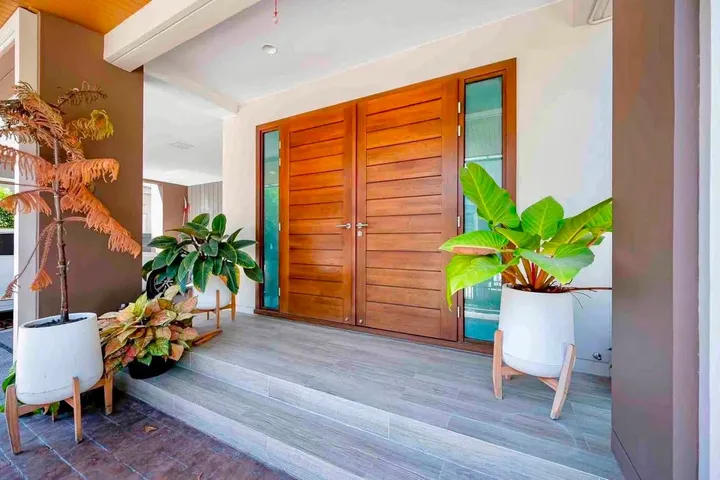 Photo from a listing at Burasiri Krungthep Kreetha