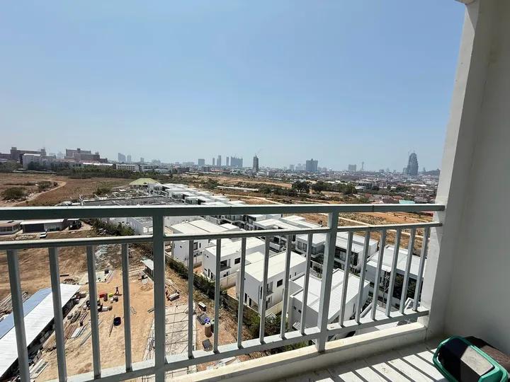 Photo from a listing at Unixx