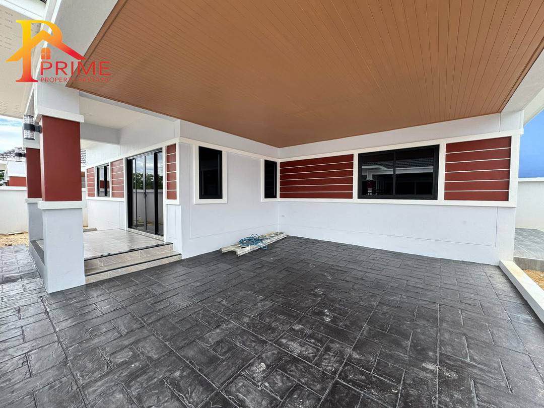 3 Bedroom House for sale in Bang Lamung