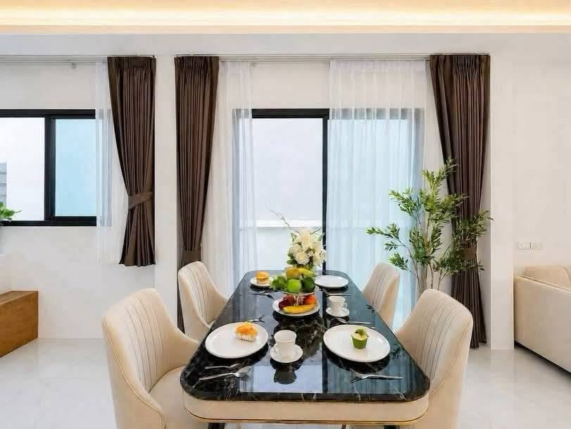 3 Bedroom House for sale in Siam Country Club