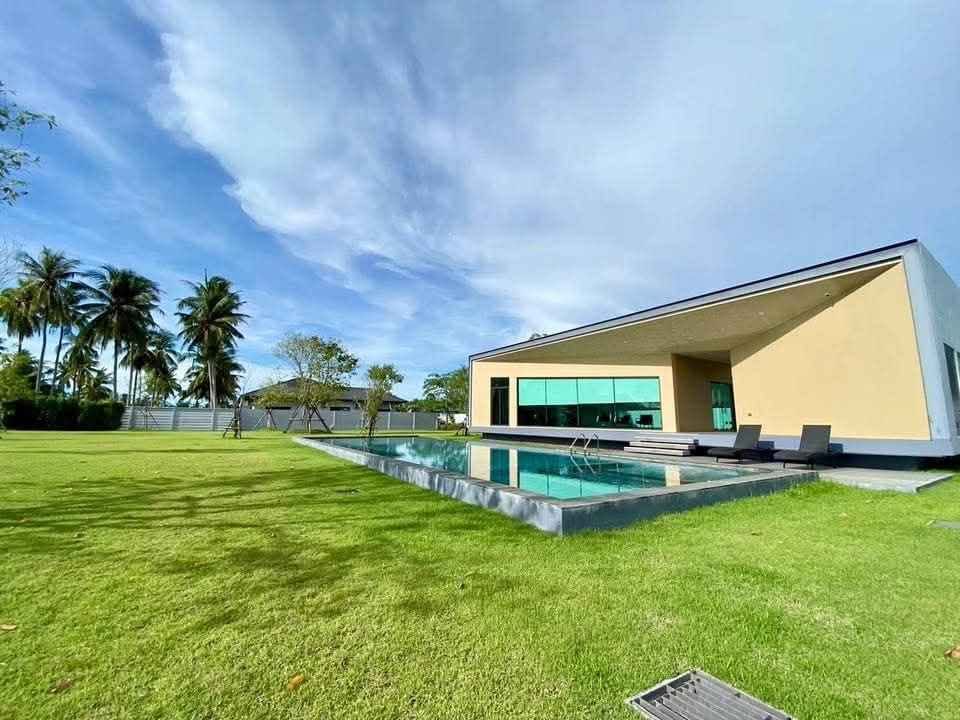 3 Bedroom Villa for sale at Baan Pattaya 6