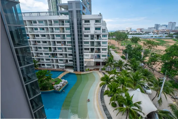 1 Bedroom Condo for sale at Laguna Beach Resort