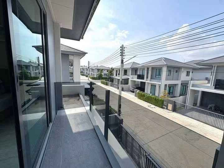 4 Bedroom House for sale at Patta Element