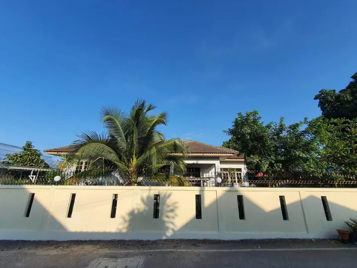 3 Bedroom House for sale in Takhian Tia