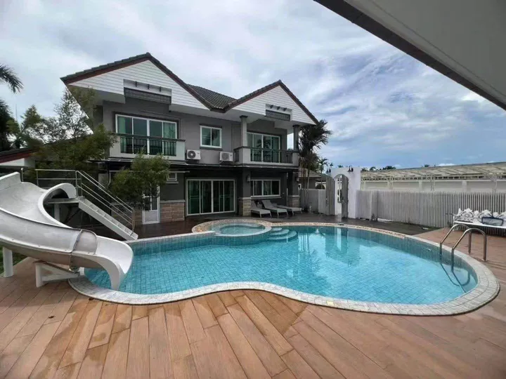 6 Bedroom Villa for rent at Baan Dusit Pattaya
