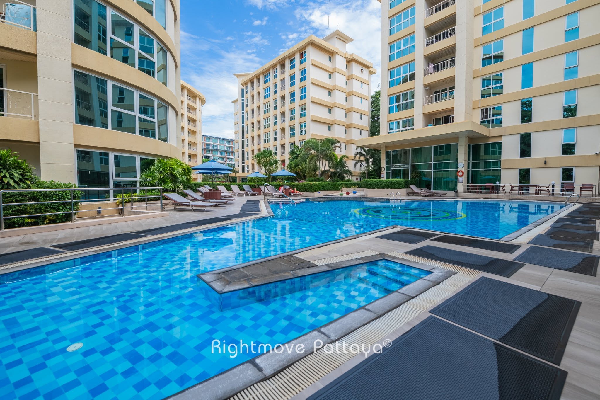 4 Bedroom Condo for sale at City Garden
