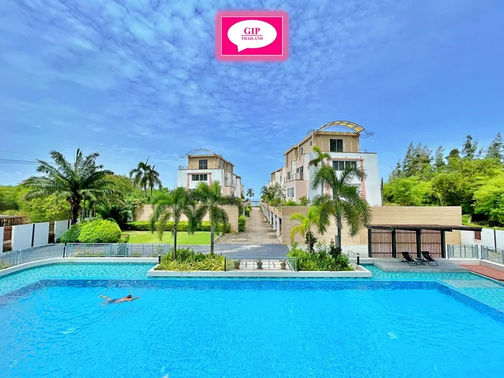 Photo from a listing at La Royale Beach