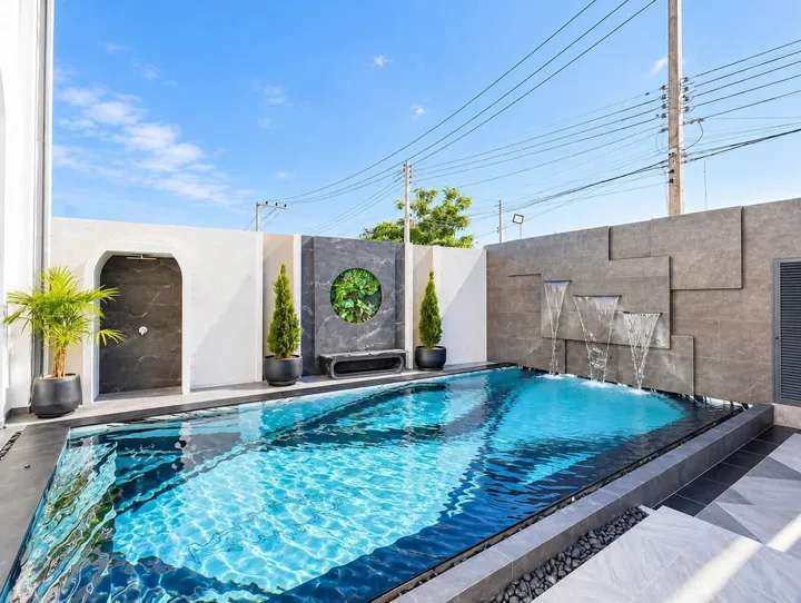 6 Bedroom Villa for rent at Skybird Pool Villa