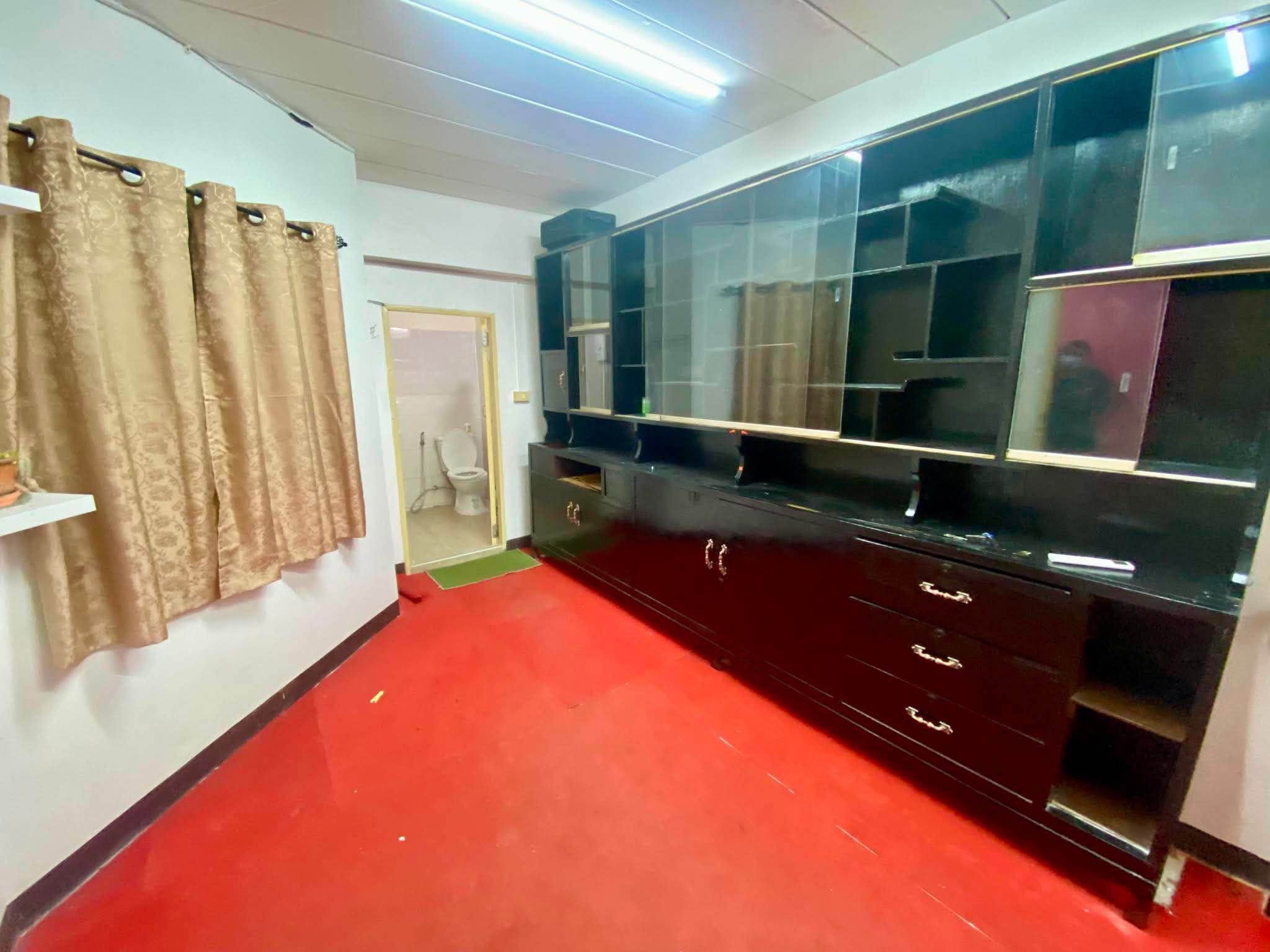 Commercial for sale at Rungland Village