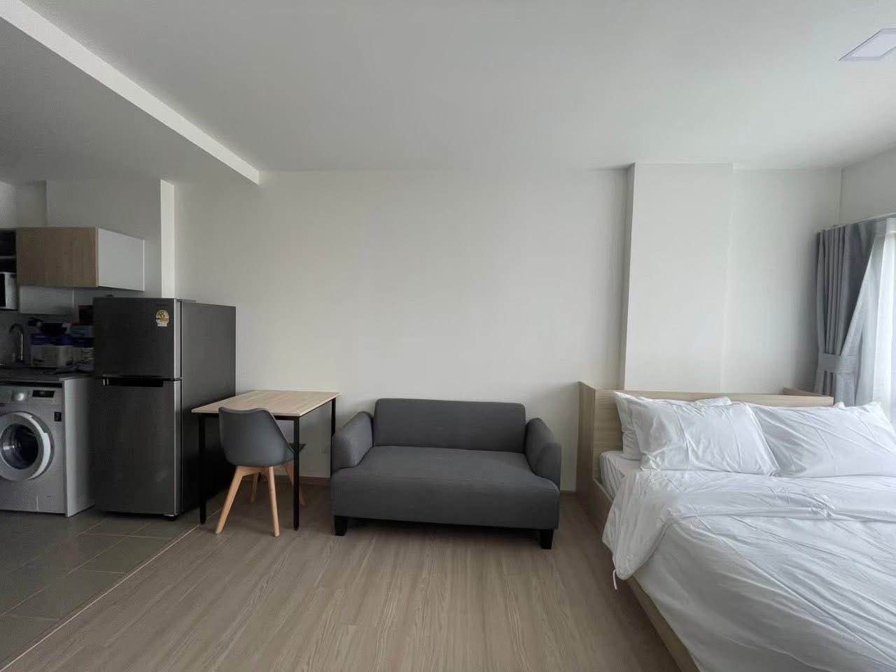 1 Bedroom Condo for rent at Vay Pothisan 1