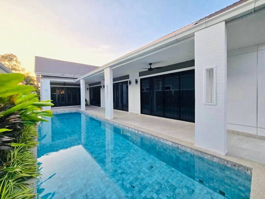 5 Bedroom House for sale in Mabprachan