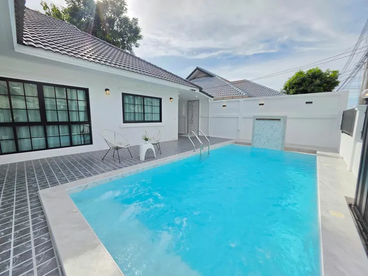 3 Bedroom Villa for sale at Raviporn Village