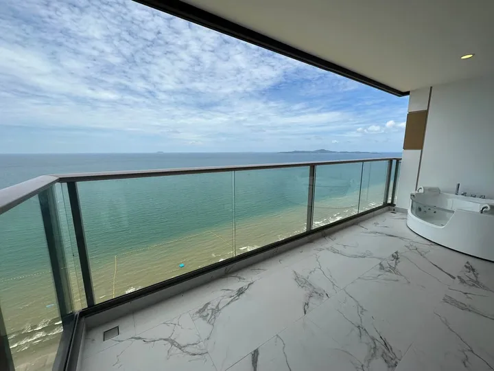 2 Bedroom Condo for rent at Copacabana