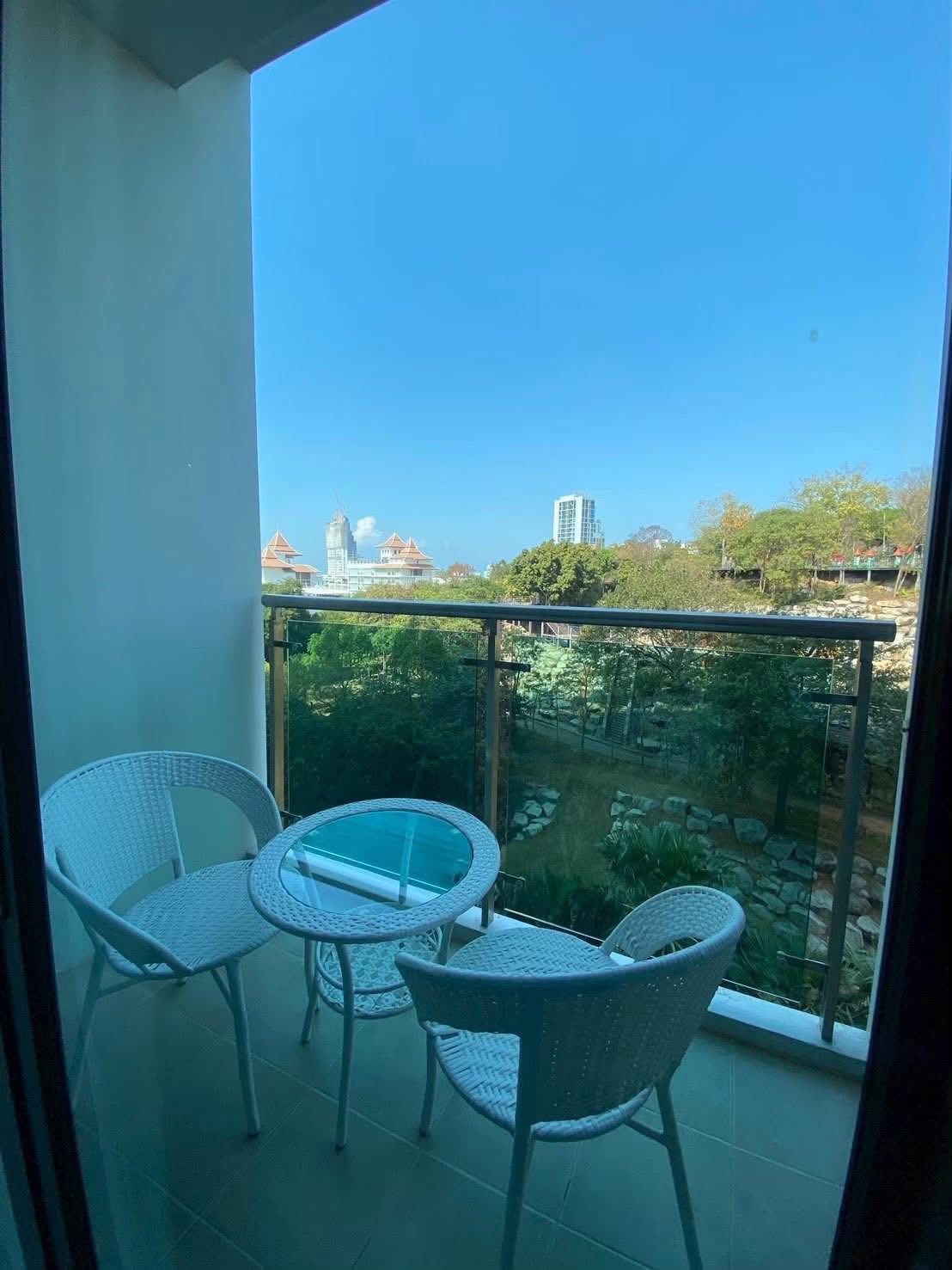 2 Bedroom Condo for rent at The Axis