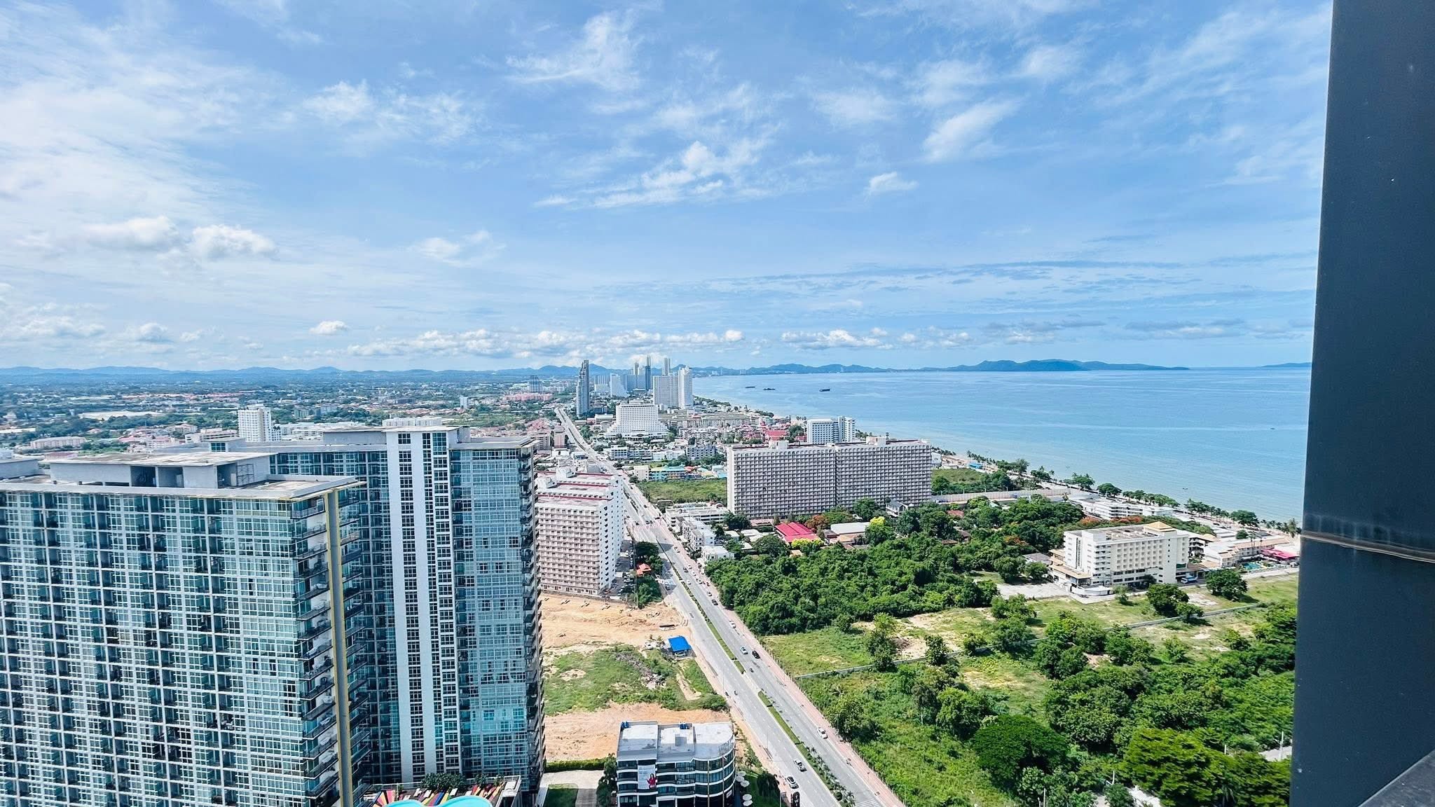 1 Bedroom Condo for rent at The Empire Tower