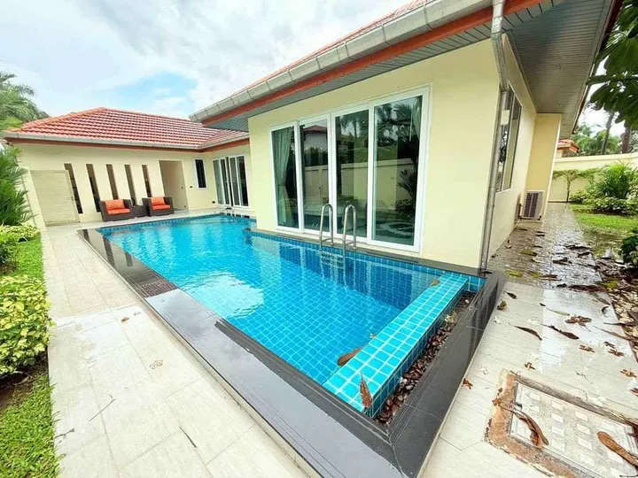 4 Bedroom Villa for sale in Mabprachan
