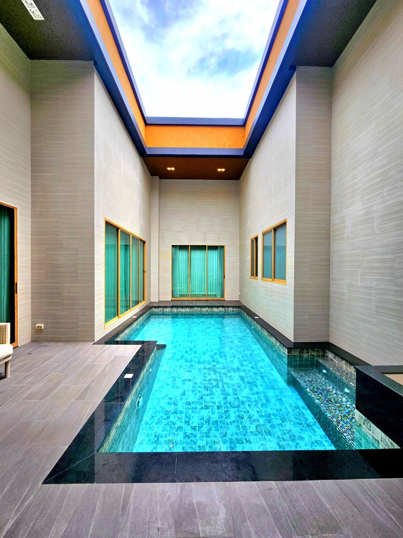 4 Bedroom Villa for sale at BaanMae Bibury