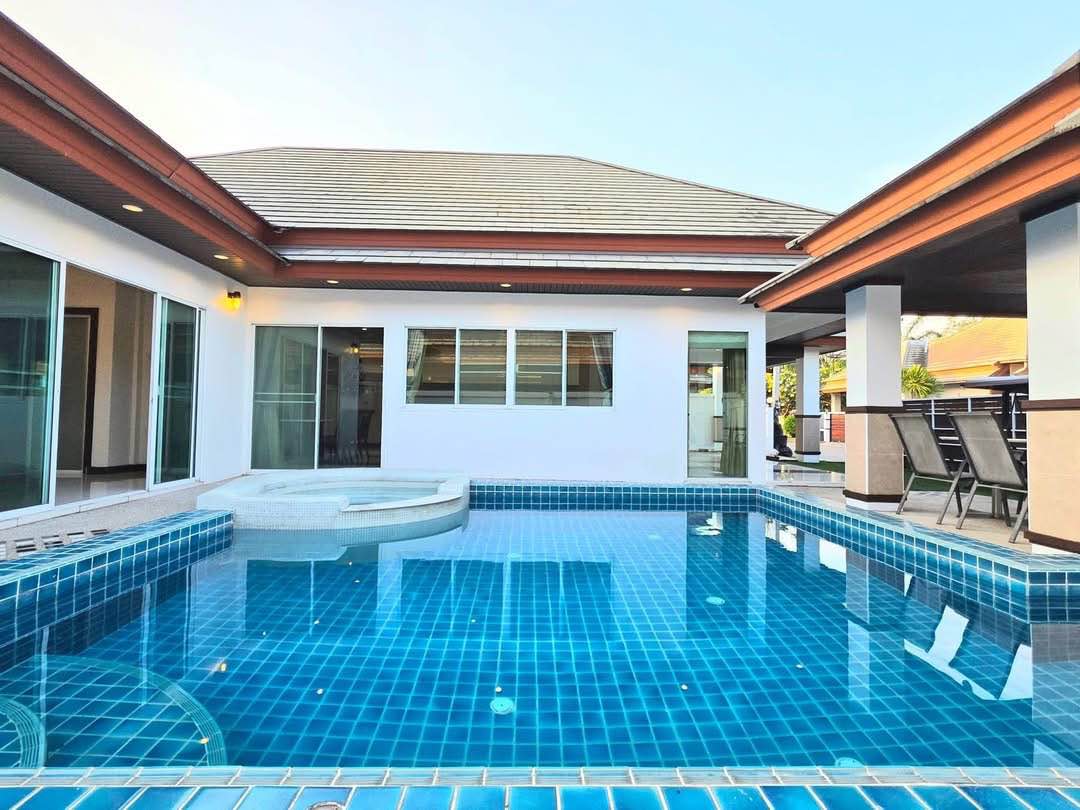 3 Bedroom House for rent at Piam Mongkol Village