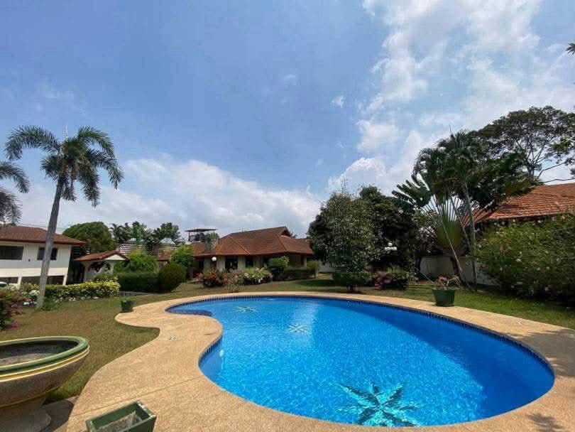 5 Bedroom House for sale in Nong Pla Lai