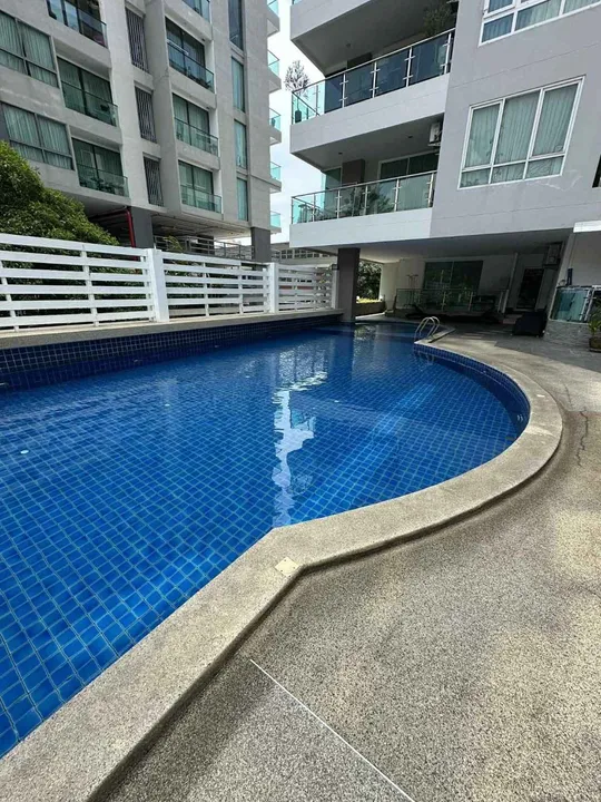 1 Bedroom Condo for rent at The Lofts Pratumnak