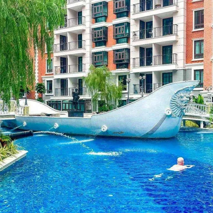 Photo from a listing at Espana Condo Resort