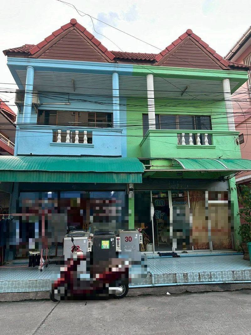Commercial for sale in Soi Buakhao