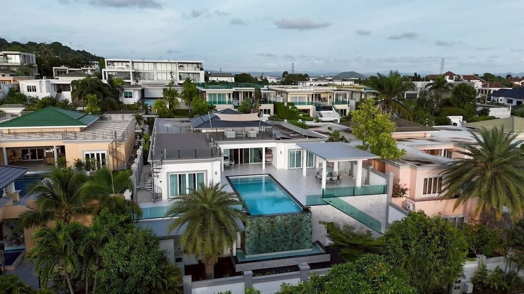 4 Bedroom Villa for sale at Siam Royal View