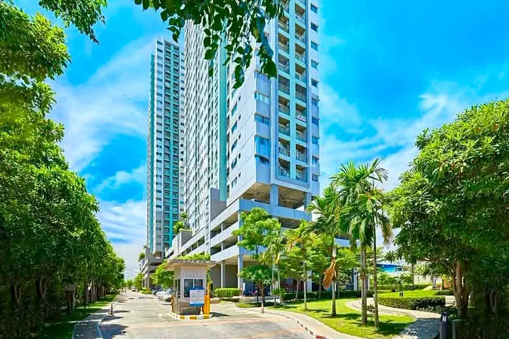 Photo from a listing at Lumpini